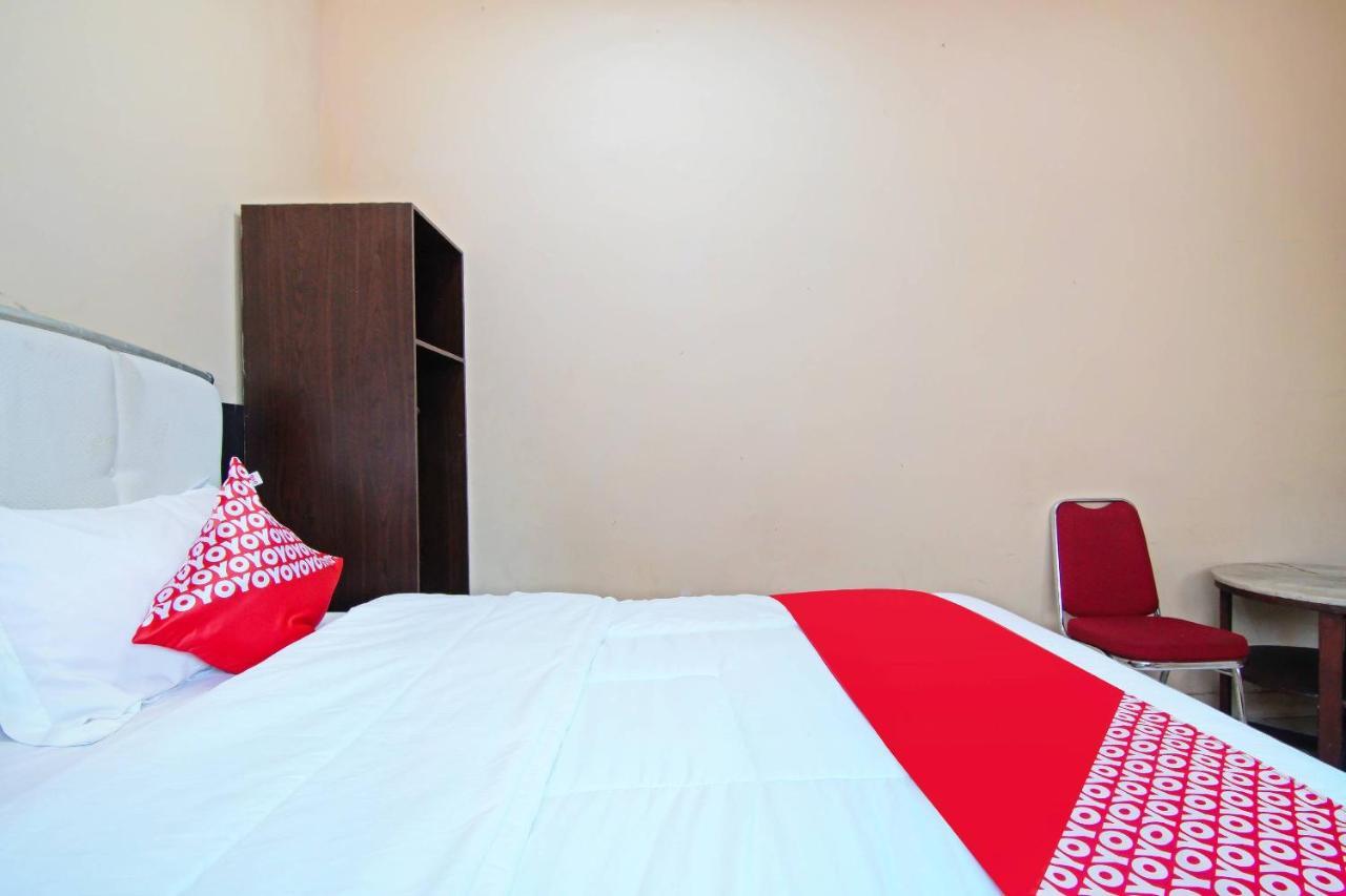 Oyo 91510 Homestay Utama Syariah Pekanbaru Kültér fotó